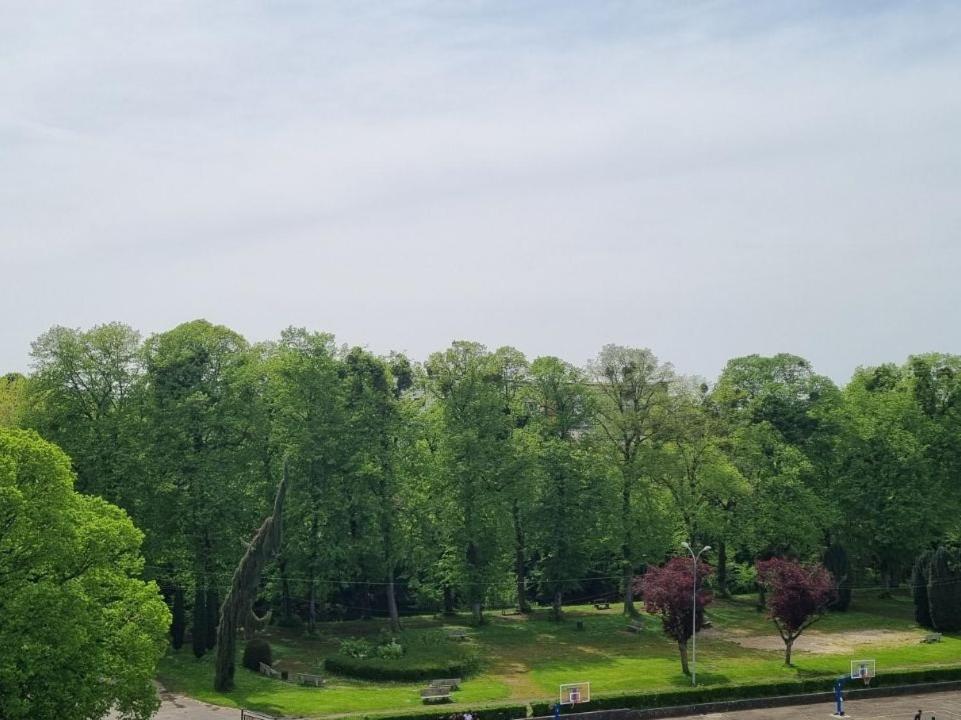 Bayard La Tour Lägenhet Charleville-Mézières Exteriör bild
